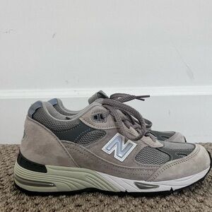 S O L DNew Balance Gray Sneakers